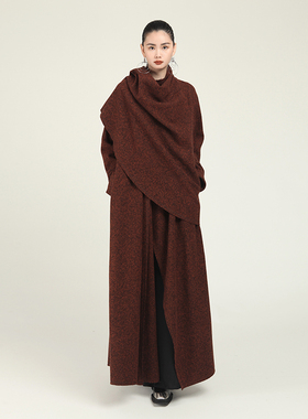 MIAHAN冬季新品原创设计宽松文艺不对称围巾领大摆人字纹长款大衣