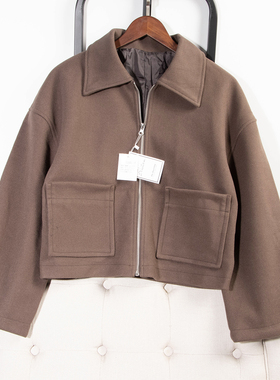 日单品牌秋冬新款时尚有型翻领拉链款方形口袋短款毛呢外套31457