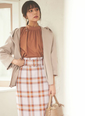 日单品牌秋冬新款简单大方显气质纯色暗扣连帽短款毛呢外套20802