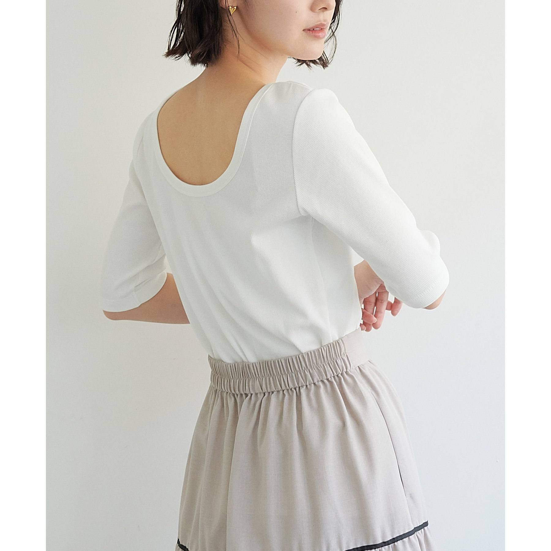 美背设计修身显瘦针织衫打底衫女