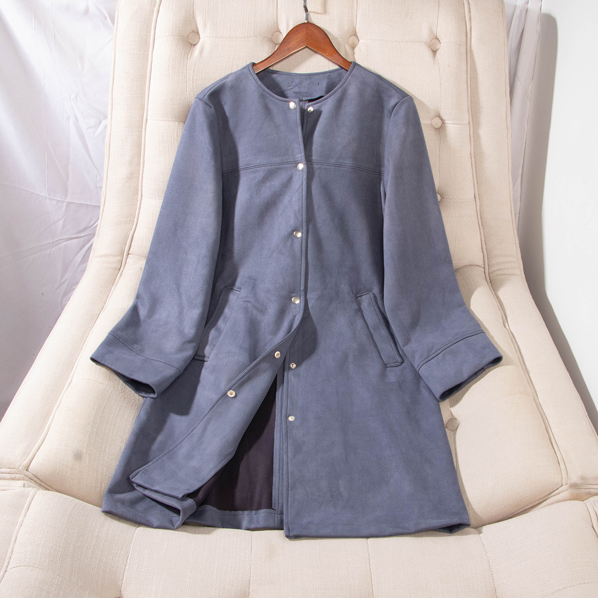 百搭圆领按扣中长麂皮绒外套3色