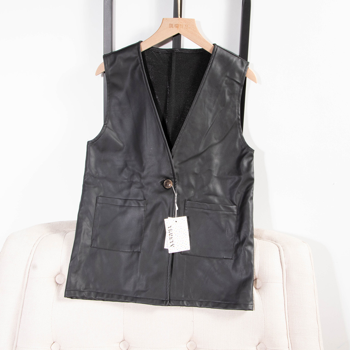 日单童装秋冬新款时尚防风保暖v领一粒扣后开叉加绒皮马甲28965,童装/婴儿装/亲子装,马甲,淘宝优惠券,粉丝福利购,淘宝优惠卷