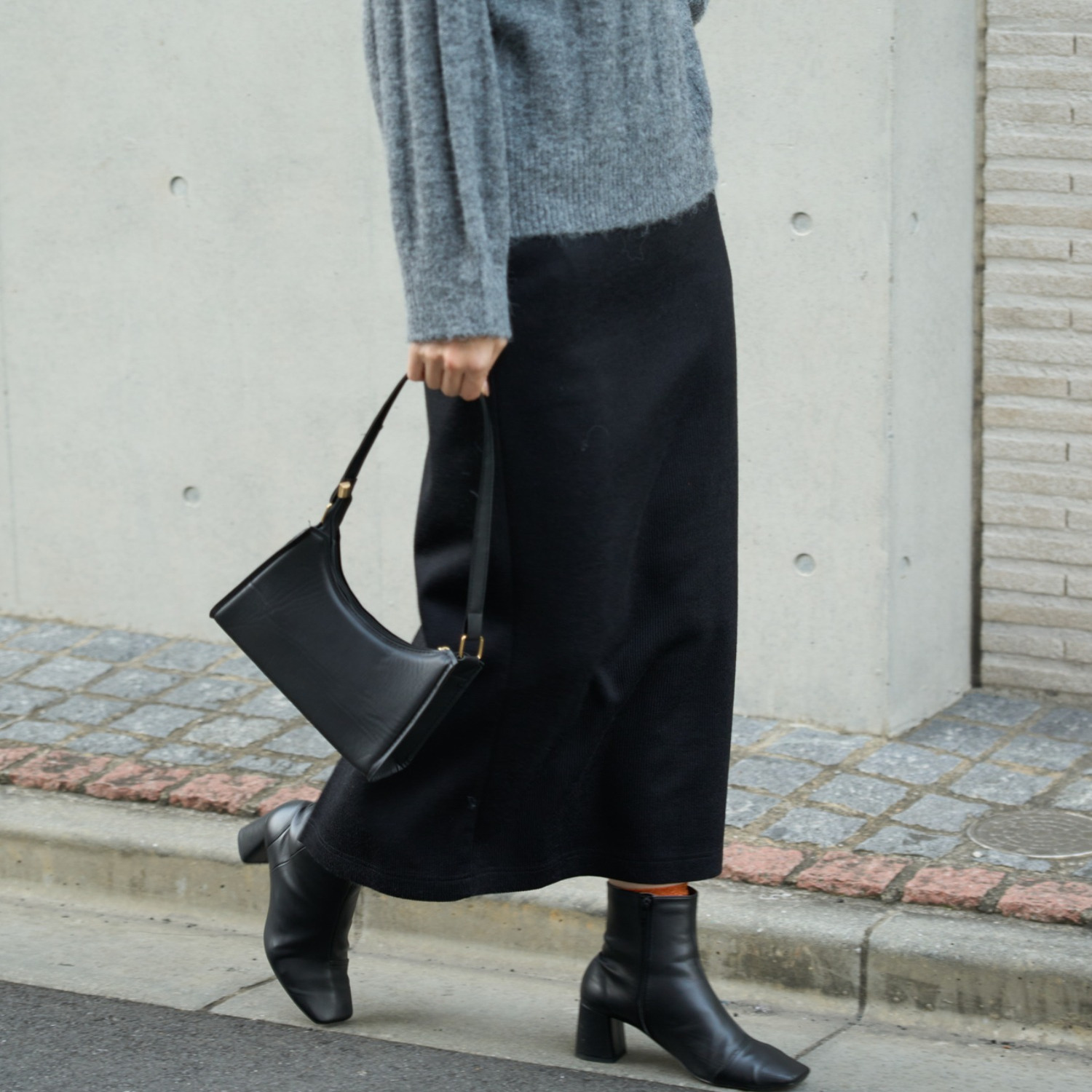 松紧腰后开叉直筒针织半身裙长裙