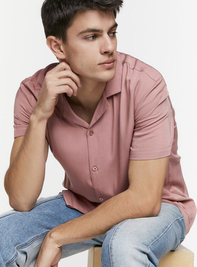 外贸单夏季新款男士衬衫柔软亲肤翻领系扣人造丝短袖上衣25872