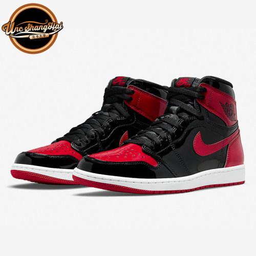 AJ1黑红禁穿漆皮金人吊牌