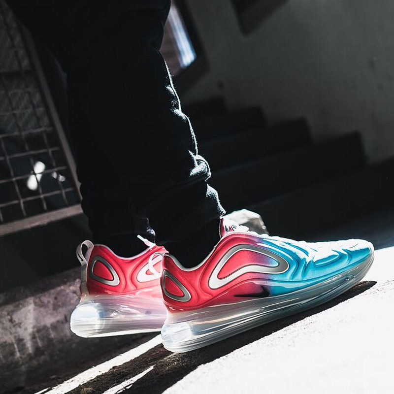 耐克 NIKE Air Max720 女子大气垫星空渐变跑步鞋 AR9293-600