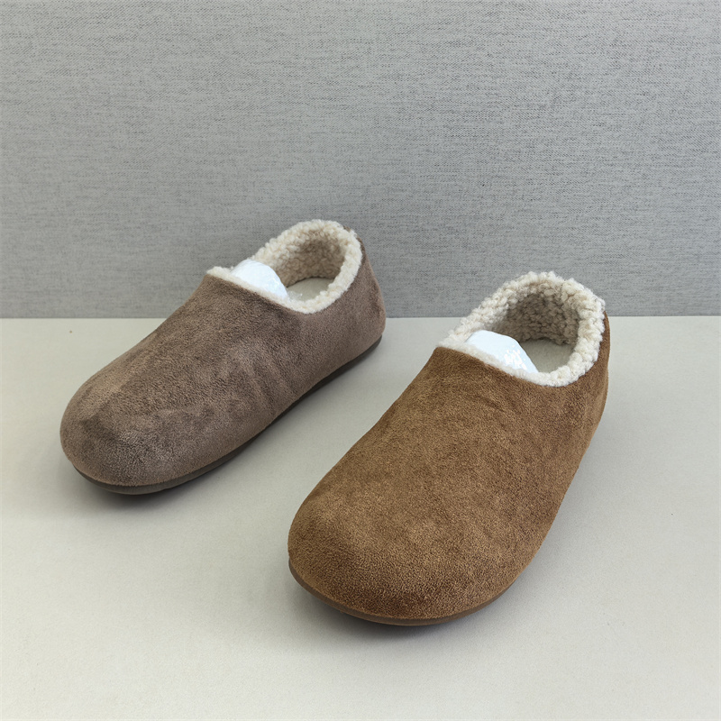 工厂新款断码女鞋冬季日常舒适休闲圆头平底防滑绒面保暖雪地靴