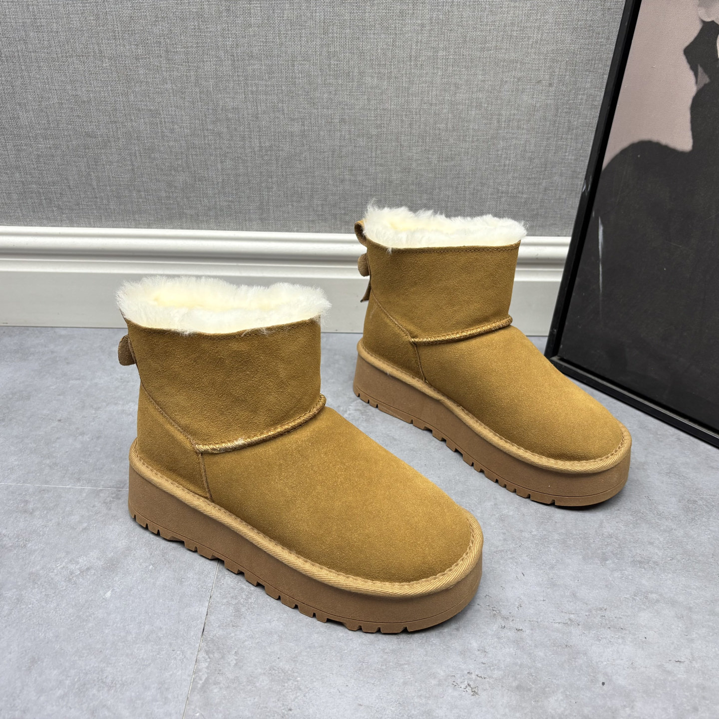 工厂断码真皮女鞋冬季新款日常舒适圆头套筒厚底保暖磨砂皮雪地靴