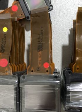 L3P13X-11G0015G00L3P13X-21G00 L3P13X-25G00 31G00 35G00液晶屏