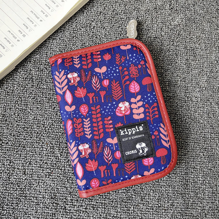 日单可爱小松鼠旅行手帐女护照包