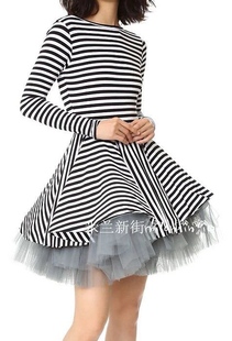 原388捡漏青春公主范芭蕾风条纹修身蓬蓬裙收腰长袖连衣裙女