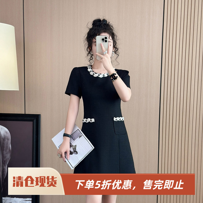 简单大方富家小千金连衣裙图片