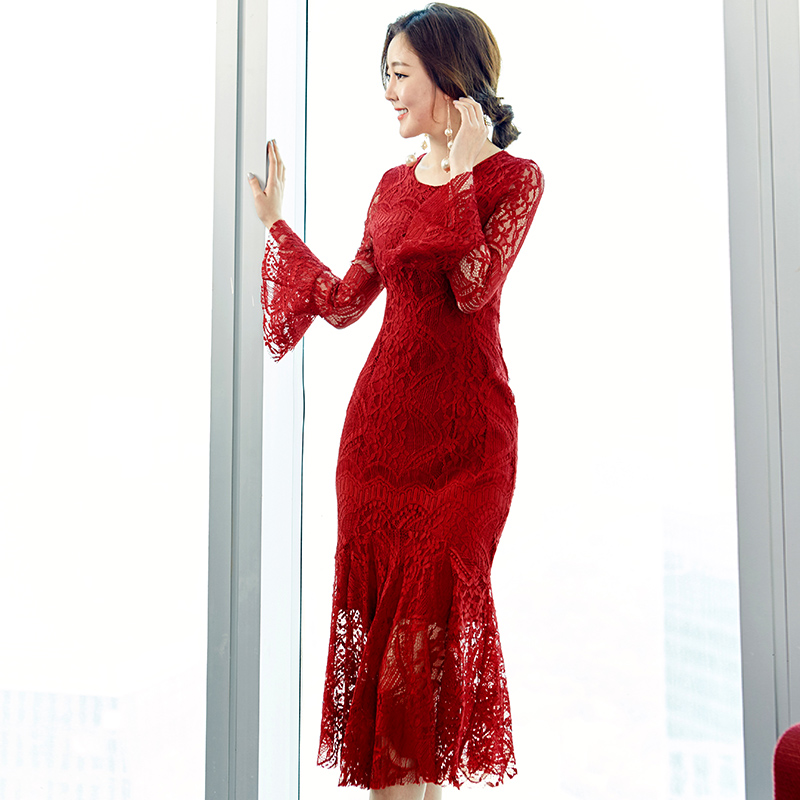 包臀裙鱼尾裙子2026马年女装秋冬季收腰中长款气质蕾丝红色连衣裙