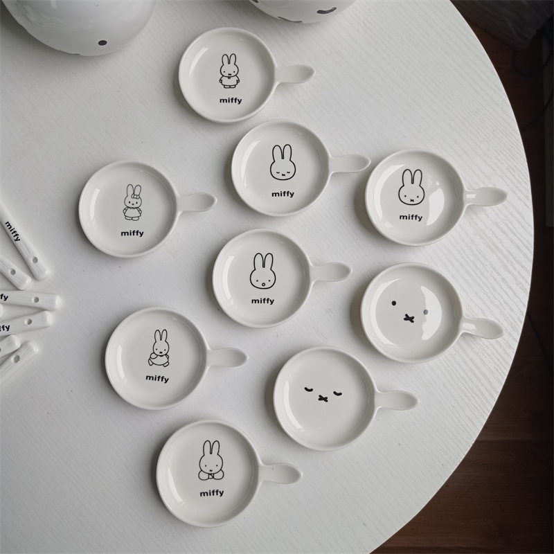 日单 可爱米兔子造型陶瓷酱料碟勺子 家用儿童饭勺单柄调味碟子