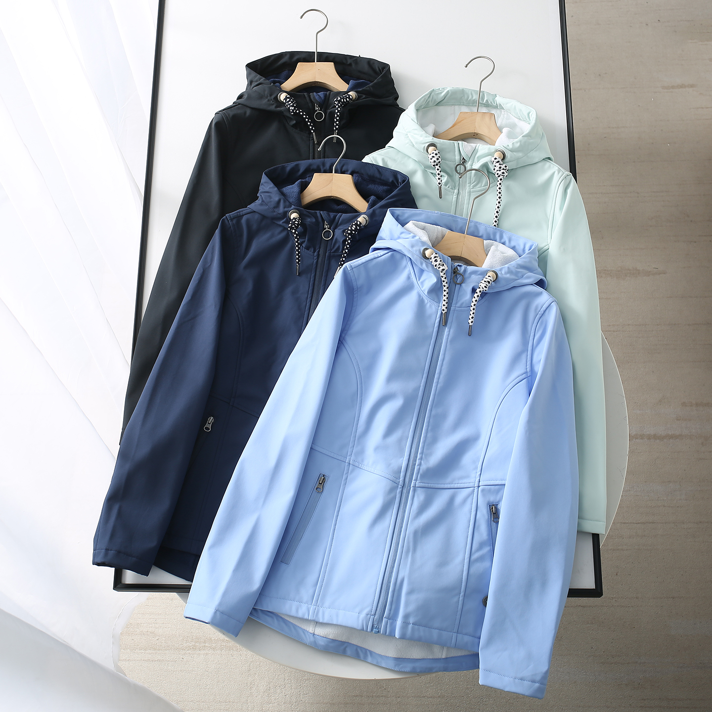 走德国单！复合抓绒软壳冲锋衣秋冬户外登山旅游防风防泼水外套女