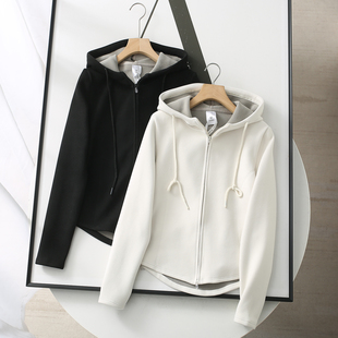 云感舒适随性运动 石墨烯蚕丝发热保暖显小蛮腰立裁双拉链外套女