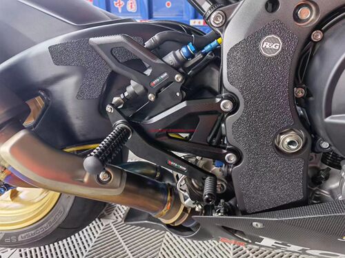 CBR1000RRR/RR-R后移升高脚踏