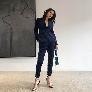 金丝绒西装套装女秋冬小香风女神范2018春季新款港味九分裤两件套