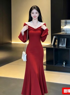 甜辣蕾丝过年圣诞红色长袖连衣裙女秋冬内搭修身气质长裙子配大衣