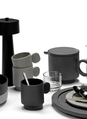 比利时暗黑SERAX MAARTEN BAAS陶瓷茶壶杯子餐桌胡椒研磨器装饰