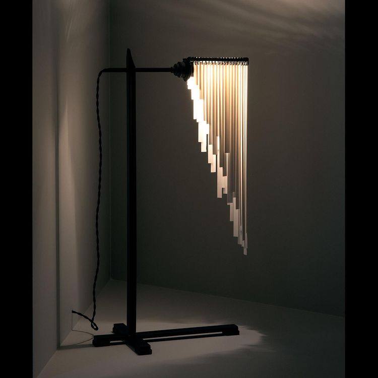 设计师暗黑金属落地台灯装饰