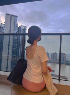 闽媳设计师款2024夏季白色露背性感T恤修身班吞半身裙时尚套装女