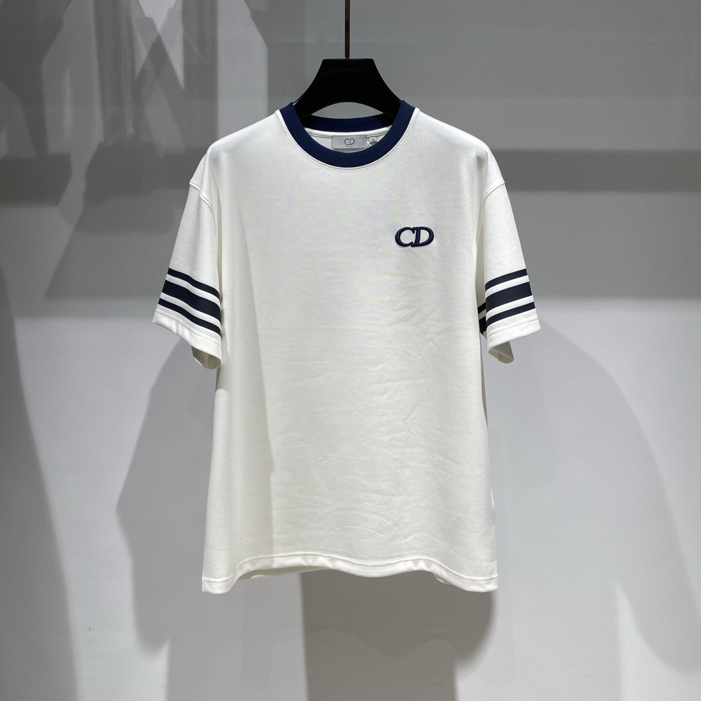 CDHOMME男装 26春夏新款logo字母刺绣袖臂条纹男士短袖T恤 860181