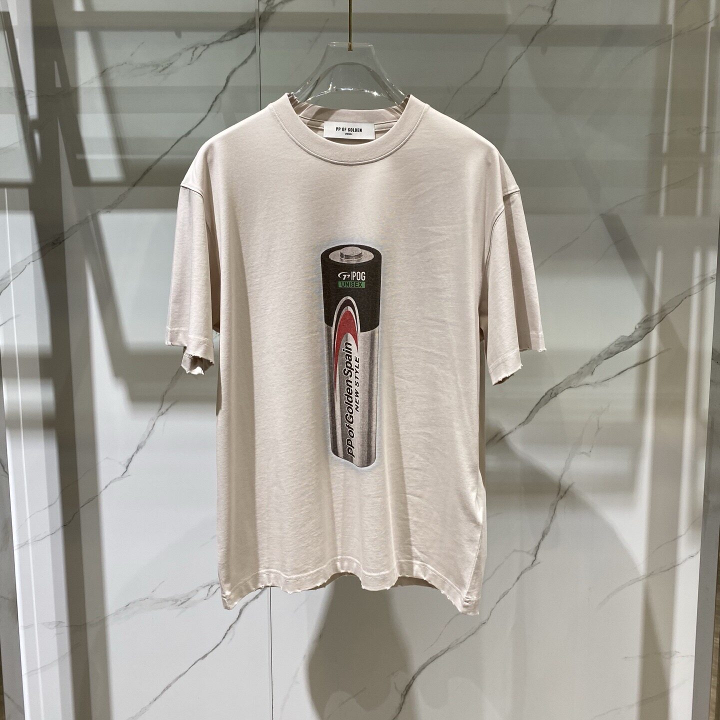 PP OF GOLDEN 26春夏新款logo字母电池印花破坏男士短袖T恤