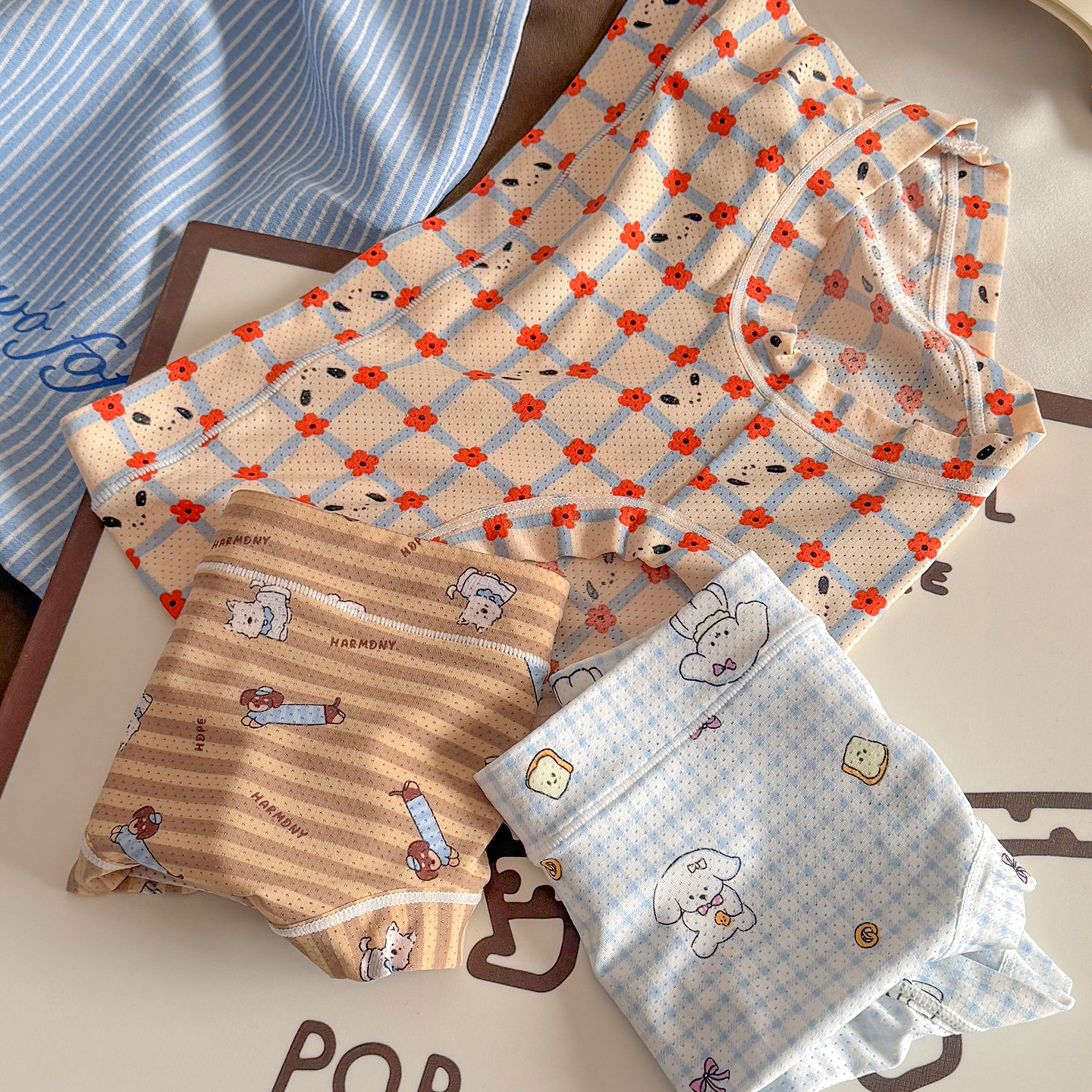 [滑溜溜的透气孔冰丝] 少女士内裤牛奶丝无痕可爱甜美透气三角裤