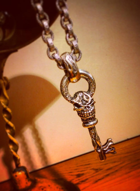 火焰骷髅钥匙欧美复古吊坠现货