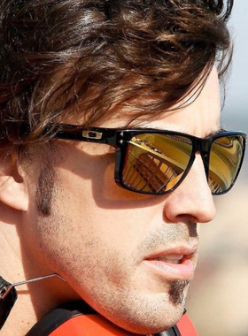 oakley时尚风男士太阳眼镜现货