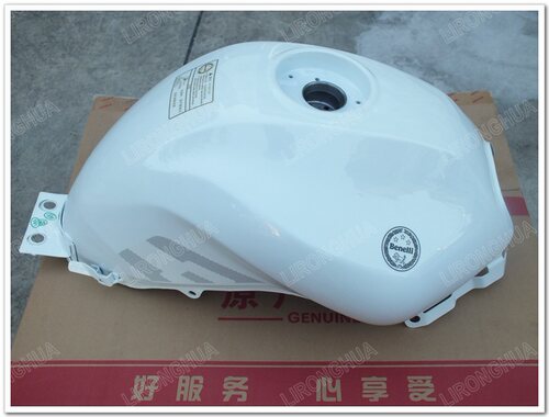 原厂/蓝宝龙/小黄龙 BN302 BJ300GS   302S BJ300GS-3 油箱总成