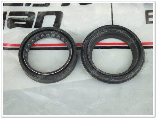 原厂蓝宝龙/小黄龙 302S BJ300GS-3 前减震油封 防尘圈