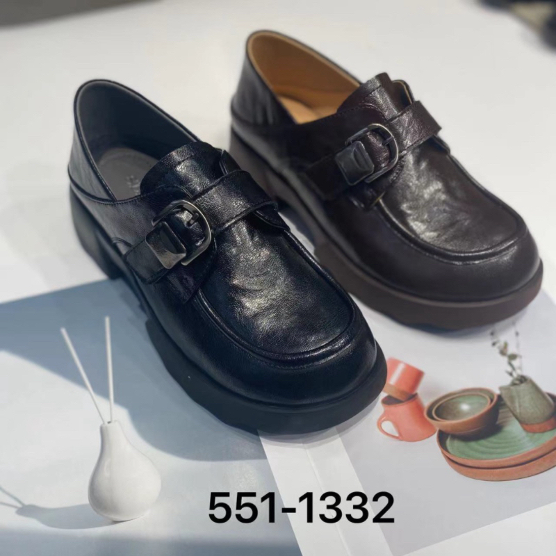 诗路花语春天2025秋款时尚百搭舒适休闲女单鞋女鞋乐福鞋551-1332