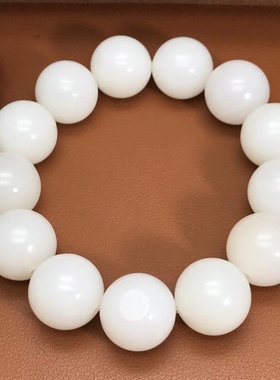 新疆佛珠手串带证书和田玉籽料