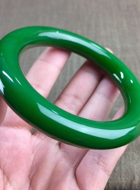 新疆帝王绿圆条女款碧玉手镯