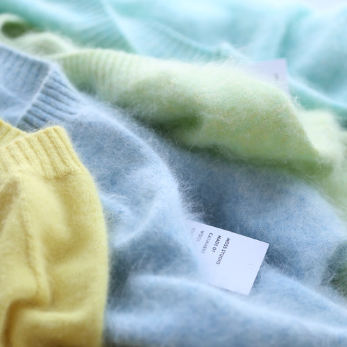 彩色棉花糖女士羊绒衫