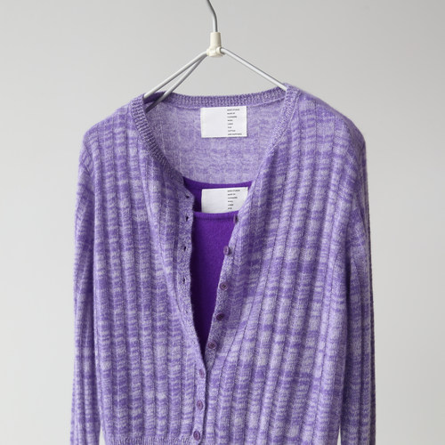 秋冬女士紫色气质显白保暖舒适花纱夹花山羊绒针织开衫毛衣上衣