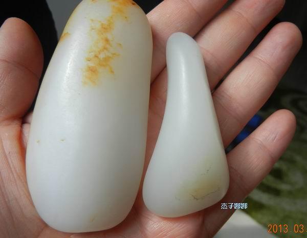 和阗玉籽料羊脂白玉娜娜滴展品