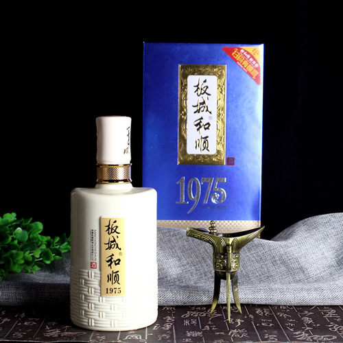 承德板城烧锅酒 板城和顺1975 纯粮食浓香型38度白酒450ml/瓶 - 封面