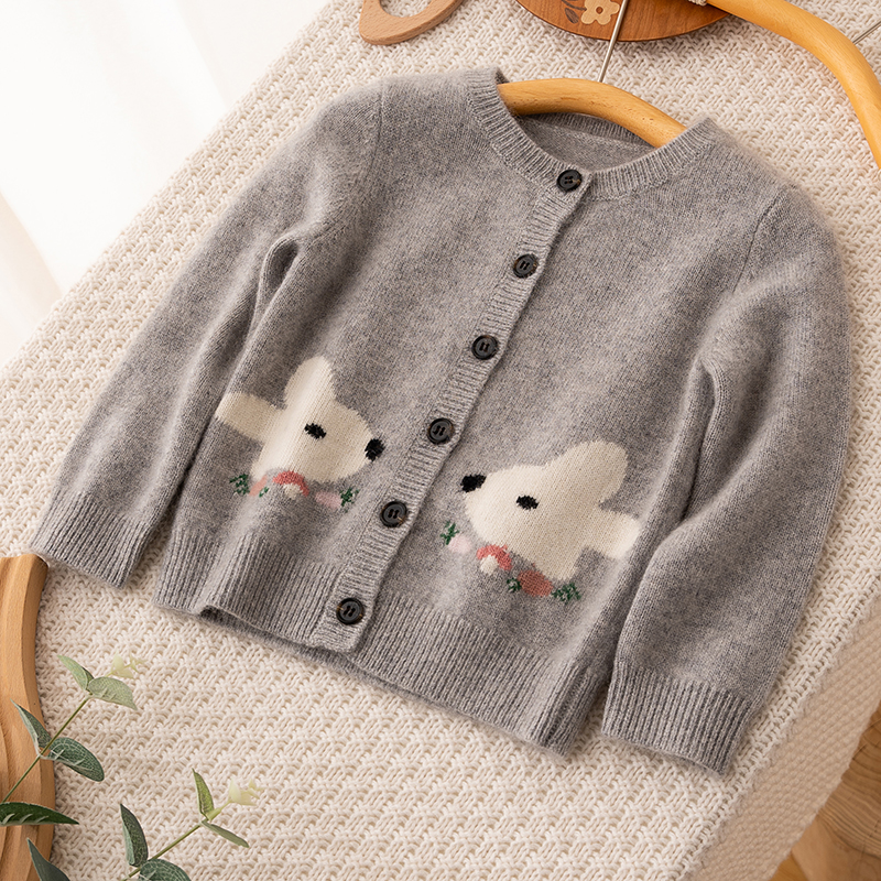 卡通可爱女童柔软亲肤女童羊绒衫