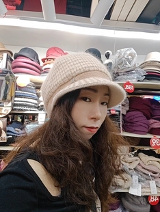 佳艺冬季妈妈兔羊毛线帽子女加厚双层线鸭舌保暖帽中老年人防寒帽