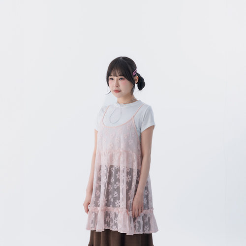 QUEENSHOP 2026春夏新品女装缇花荷叶下摆细肩罩衫背心粉01099541