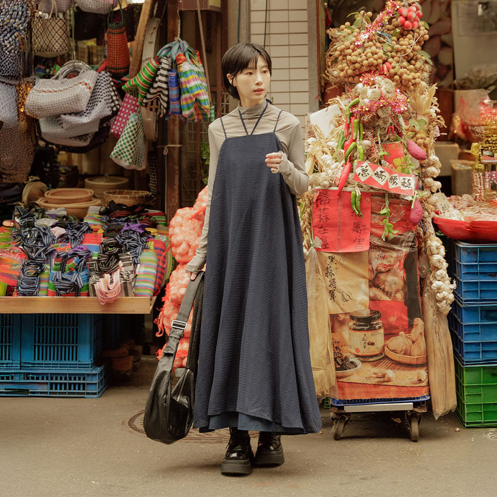 QUEENSHOP 2026春夏新品女装双层透纱格纹细肩洋装附绑