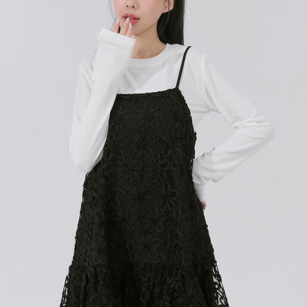 QUEENSHOP 2025秋冬新品女装简约坑条感弹性圆领上衣-