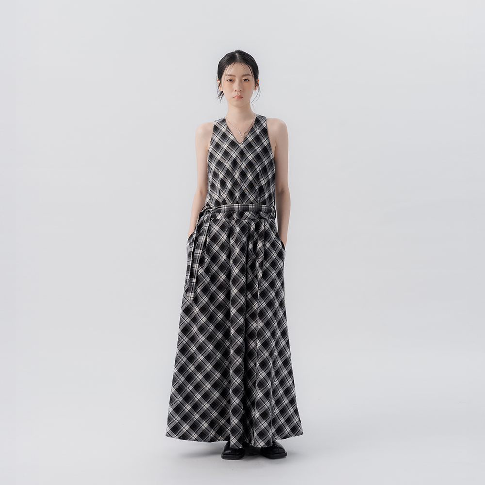 蕾蒂复古格纹V领无袖长连衣裙
