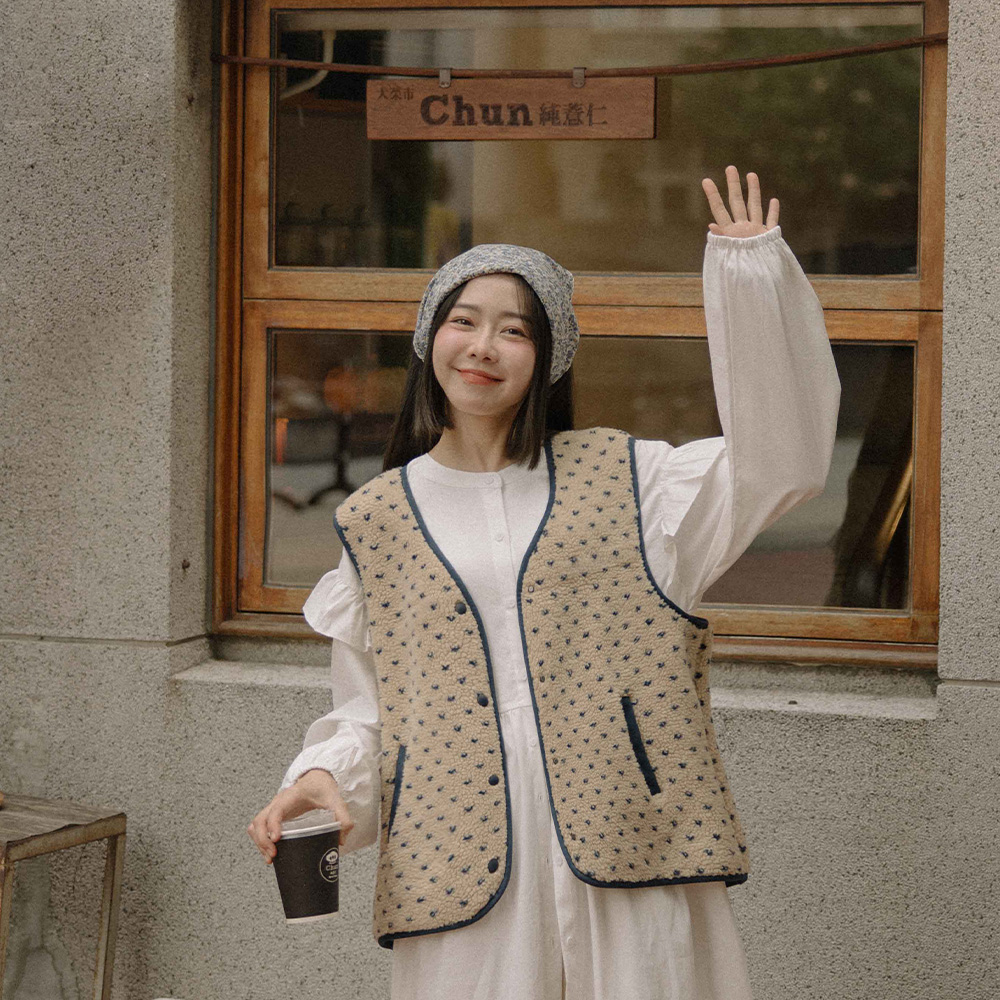 配色爱心造型保暖毛绒背心