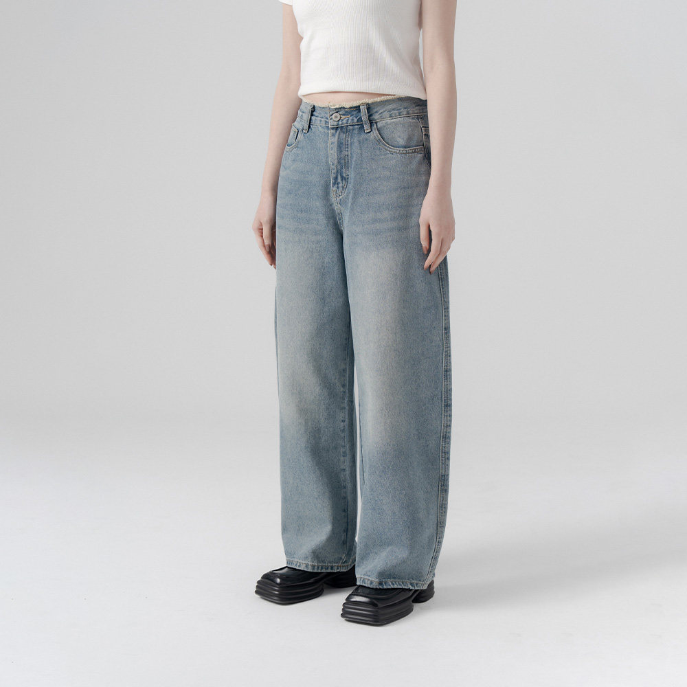 QUEENSHOP 2026春夏女装蕾蒂腰抽须洗水低腰茧型牛仔长