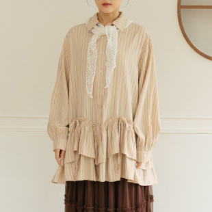 QUEENSHOP 2026秋冬新品女装条纹荷叶绑带伞襬长袖连衣裙01087359