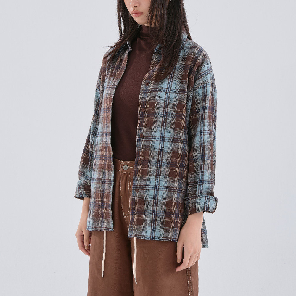 QUEENSHOP 2026春夏新品女装中性格纹毛呢宽版长袖衬衫01025650